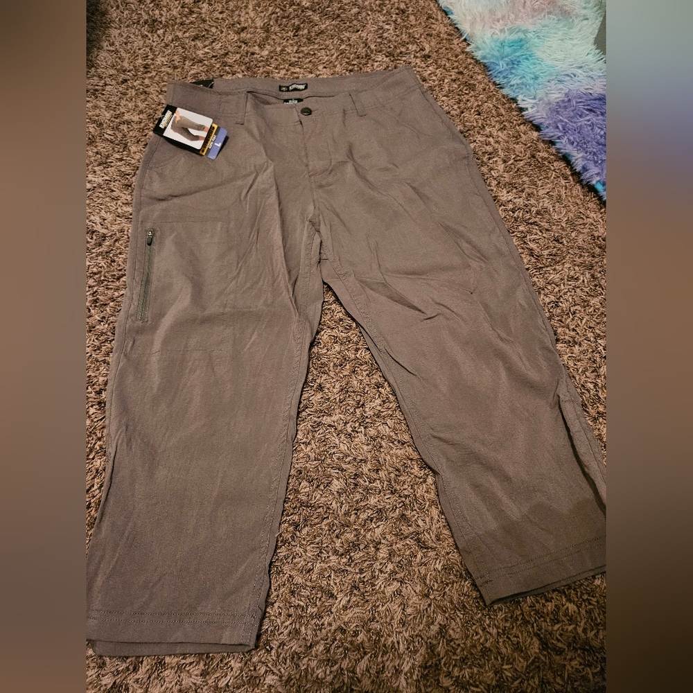 NWT Women's Khombu Travel Hiking Capri Pants
